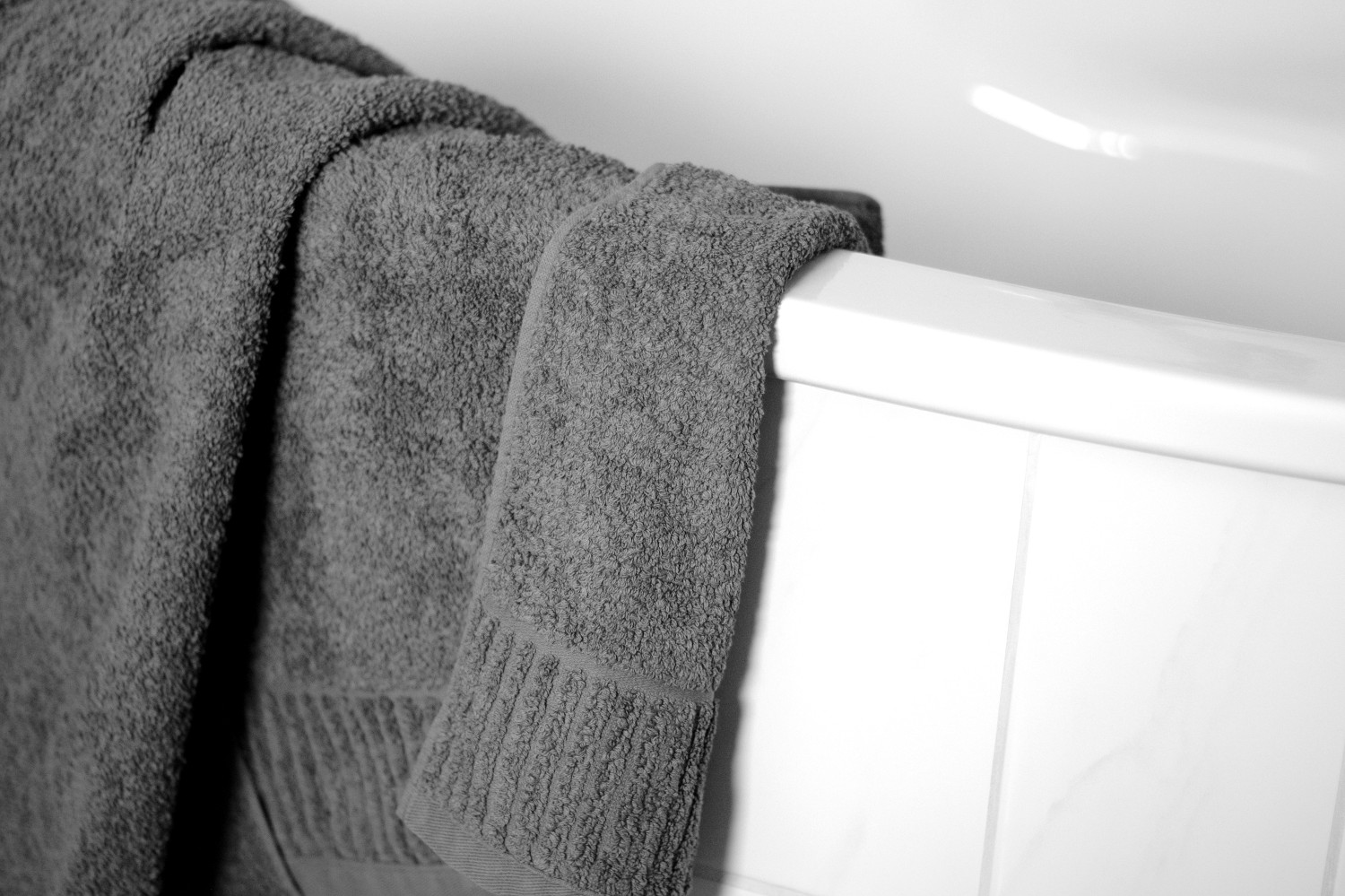 einrichtung-tipps-fuer-kleine-badezimmer-interior-dekoration-bad-wohnen